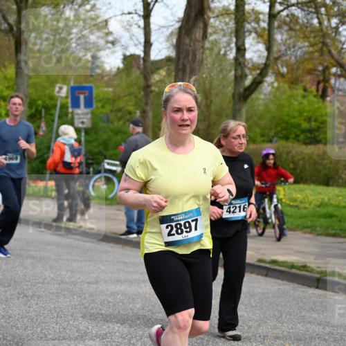 12.04.2026 - 45. Internationalen Wilhelmsburger Insellauf J. Mangold http://msf.ph/oto/9514093 12.04.2026 13:10:39 Ziel 5612, 3338, 5704, 4578, 4579, 4356, 3445, 3446, 4562, 3654, 3269, 4552, 3285, 3288, 5444, 5443, 5830, 5259, 3407, 3948, 3949, 4540, 2315, 5494, 4909, 5004, 4969, 5762, 4769, 4798, 4134, 4799, 5681, 2897, 3462, 2897, 3462, 5160, 5768, 3243, 4916, 5161, 3211, 5584, 4770, 5246, 2926, 2927, 5195, 4692, 5417, 5199, 2889, 5199, 2889, 2714, 4216, 4895, 3932, 2114, 2519, 2113, 2076, 4106, 3247 meine-sportfotos.de