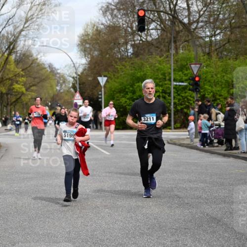 12.04.2026 - 45. Internationalen Wilhelmsburger Insellauf J. Mangold http://msf.ph/oto/9514122 12.04.2026 13:10:45 Ziel 3285, 3288, 5444, 5443, 5830, 5259, 3407, 3948, 3949, 4540, 2315, 5494, 4909, 5004, 4969, 5762, 4769, 4798, 4134, 4799, 5681, 2897, 3462, 5160, 5768, 3243, 4916, 5161, 3211, 5584, 4770, 4770, 5246, 2926, 2927, 5195, 4692, 5417, 5199, 2889, 2714, 4216, 4895, 3932, 2114, 2519, 3932, 2114, 2519, 2113, 2076, 4106, 3247, 5180, 3101, 3734 meine-sportfotos.de