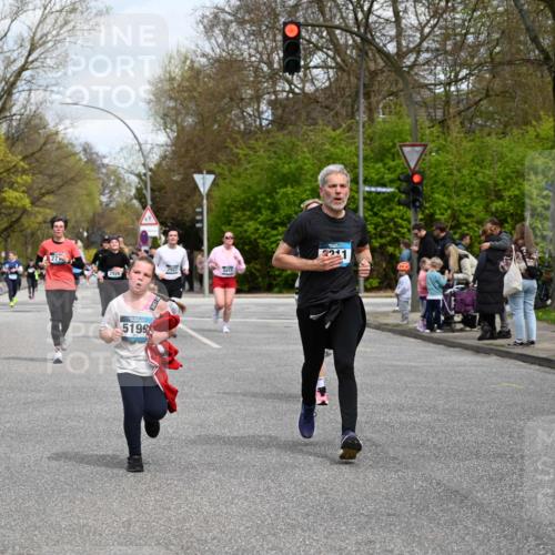 12.04.2026 - 45. Internationalen Wilhelmsburger Insellauf J. Mangold http://msf.ph/oto/9514124 12.04.2026 13:10:45 Ziel 3285, 3288, 5444, 5443, 5830, 5259, 3407, 3948, 3949, 4540, 2315, 5494, 4909, 5004, 4969, 5762, 4769, 4798, 4134, 4799, 5681, 2897, 3462, 5160, 5768, 3243, 4916, 5161, 3211, 5584, 4770, 4770, 5246, 2926, 2927, 5195, 4692, 5417, 5199, 2889, 2714, 4216, 4895, 3932, 2114, 2519, 3932, 2114, 2519, 2113, 2076, 4106, 3247, 5180, 3101, 3734 meine-sportfotos.de