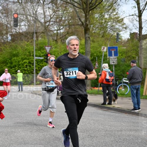 12.04.2026 - 45. Internationalen Wilhelmsburger Insellauf J. Mangold http://msf.ph/oto/9514137 12.04.2026 13:10:46 Ziel 5444, 5443, 5830, 5259, 3407, 3948, 3949, 4540, 2315, 5494, 4909, 5004, 4969, 5762, 4769, 4798, 4134, 4799, 5681, 2897, 3462, 5160, 5768, 3243, 4916, 5161, 3211, 5584, 4770, 5246, 5246, 2926, 2927, 5195, 4692, 5417, 5199, 2889, 2714, 4216, 4895, 3932, 2114, 2519, 2113, 2113, 2076, 4106, 3247, 5180, 3101, 3734, 4796 meine-sportfotos.de