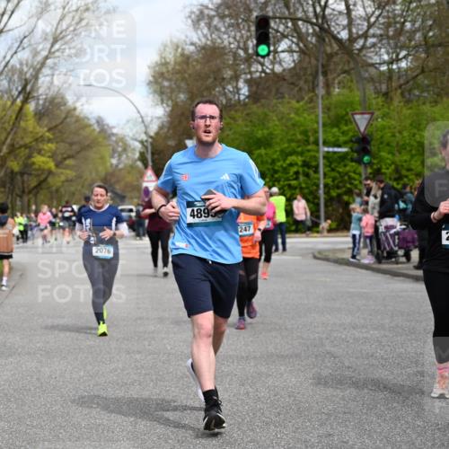 12.04.2026 - 45. Internationalen Wilhelmsburger Insellauf J. Mangold http://msf.ph/oto/9514146 12.04.2026 13:10:57 Ziel 4969, 5762, 4769, 4798, 4134, 4799, 5681, 2897, 3462, 5160, 5768, 3243, 4916, 5161, 3211, 5584, 4770, 5246, 2926, 2927, 5195, 4692, 5417, 5199, 2889, 2714, 4216, 4895, 3932, 2114, 2519, 3932, 2114, 2519, 2113, 2076, 4106, 3247, 5180, 3101, 3734, 4796, 2461, 4810, 3994, 4558, 3573, 4427, 2844, 3115, 4726, 4051, 2827, 2825 meine-sportfotos.de