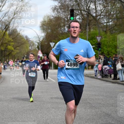 12.04.2026 - 45. Internationalen Wilhelmsburger Insellauf J. Mangold http://msf.ph/oto/9514154 12.04.2026 13:10:58 Ziel 4969, 5762, 4769, 4798, 4134, 4799, 5681, 2897, 3462, 5160, 5768, 3243, 4916, 5161, 3211, 5584, 4770, 5246, 2926, 2927, 5195, 4692, 5417, 5199, 2889, 2714, 4216, 4895, 3932, 2114, 2519, 2113, 2113, 2076, 4106, 3247, 5180, 3101, 3734, 4796, 4796, 2461, 4810, 3994, 4558, 3573, 4427, 2844, 3115, 4726, 4051, 2827, 2825, 4985 meine-sportfotos.de