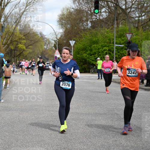 12.04.2026 - 45. Internationalen Wilhelmsburger Insellauf J. Mangold http://msf.ph/oto/9514156 12.04.2026 13:10:59 Ziel 4769, 4798, 4134, 4799, 5681, 2897, 3462, 5160, 5768, 3243, 4916, 5161, 3211, 5584, 4770, 5246, 2926, 2927, 5195, 4692, 5417, 5199, 2889, 2714, 4216, 4895, 3932, 2114, 2519, 2113, 2076, 4106, 3247, 5180, 3101, 3734, 4796, 2461, 4810, 3994, 4558, 3573, 4427, 2844, 3115, 4726, 4051, 2827, 2825, 4985 meine-sportfotos.de