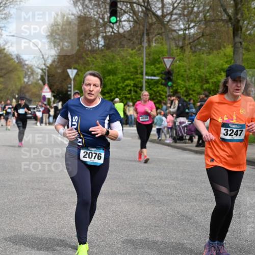 12.04.2026 - 45. Internationalen Wilhelmsburger Insellauf J. Mangold http://msf.ph/oto/9514164 12.04.2026 13:11:00 Ziel 4769, 4798, 4134, 4799, 5681, 2897, 3462, 5160, 5768, 3243, 4916, 5161, 3211, 5584, 4770, 5246, 2926, 2927, 5195, 4692, 5417, 5199, 2889, 2714, 4216, 4895, 3932, 2114, 2519, 2113, 2076, 4106, 3247, 5180, 3101, 3734, 4796, 2461, 4810, 3994, 4558, 3573, 4427, 2844, 3115, 4726, 4051, 2827, 2825, 4985, 4193 meine-sportfotos.de
