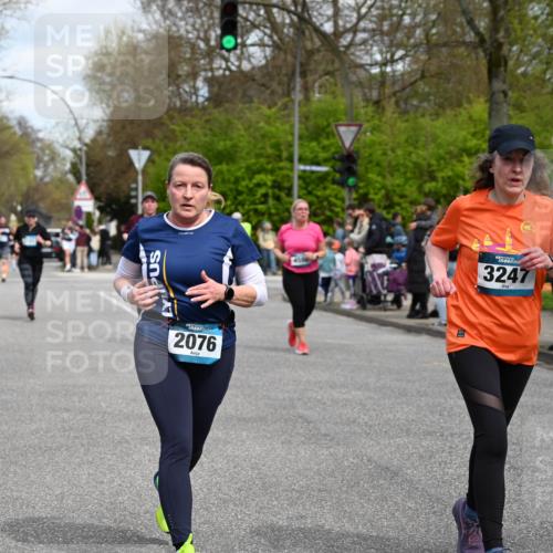 12.04.2026 - 45. Internationalen Wilhelmsburger Insellauf J. Mangold http://msf.ph/oto/9514165 12.04.2026 13:11:00 Ziel 4769, 4798, 4134, 4799, 5681, 2897, 3462, 5160, 5768, 3243, 4916, 5161, 3211, 5584, 4770, 5246, 2926, 2927, 5195, 4692, 5417, 5199, 2889, 2714, 4216, 4895, 3932, 2114, 2519, 2113, 2076, 4106, 3247, 5180, 3101, 3734, 4796, 2461, 4810, 3994, 4558, 3573, 4427, 2844, 3115, 4726, 4051, 2827, 2825, 4985, 4193 meine-sportfotos.de