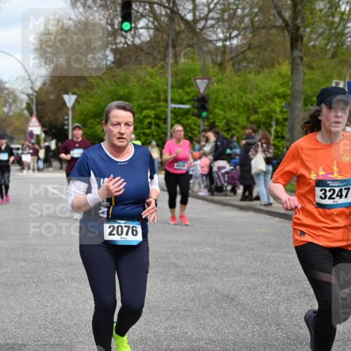 12.04.2026 - 45. Internationalen Wilhelmsburger Insellauf J. Mangold http://msf.ph/oto/9514167 12.04.2026 13:11:00 Ziel 4769, 4798, 4134, 4799, 5681, 2897, 3462, 5160, 5768, 3243, 4916, 5161, 3211, 5584, 4770, 5246, 2926, 2927, 5195, 4692, 5417, 5199, 2889, 2714, 4216, 4895, 3932, 2114, 2519, 2113, 2076, 4106, 3247, 5180, 3101, 3734, 4796, 2461, 4810, 3994, 4558, 3573, 4427, 2844, 3115, 4726, 4051, 2827, 2825, 4985, 4193 meine-sportfotos.de