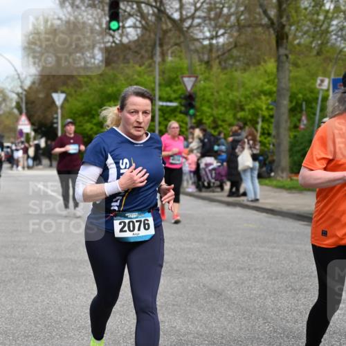 12.04.2026 - 45. Internationalen Wilhelmsburger Insellauf J. Mangold http://msf.ph/oto/9514169 12.04.2026 13:11:00 Ziel 4769, 4798, 4134, 4799, 5681, 2897, 3462, 5160, 5768, 3243, 4916, 5161, 3211, 5584, 4770, 5246, 2926, 2927, 5195, 4692, 5417, 5199, 2889, 2714, 4216, 4895, 3932, 2114, 2519, 2113, 2076, 4106, 3247, 5180, 3101, 3734, 4796, 2461, 4810, 3994, 4558, 3573, 4427, 2844, 3115, 4726, 4051, 2827, 2825, 4985, 4193 meine-sportfotos.de