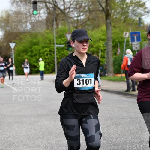 12.04.2026 - 45. Internationalen Wilhelmsburger Insellauf J. Mangold http://msf.ph/oto/9514189 12.04.2026 13:11:06 Ziel 5768, 3243, 4916, 5161, 3211, 5584, 4770, 5246, 2926, 2927, 5195, 4692, 5417, 5199, 2889, 2714, 4216, 4895, 3932, 2114, 2519, 2113, 2076, 4106, 3247, 5180, 3101, 3101, 3734, 4796, 2461, 4810, 3994, 4558, 3573, 4427, 2844, 3115, 4726, 4051, 2827, 2825, 4985, 4193, 3643, 5525, 5403, 2084, 5772, 3733 meine-sportfotos.de