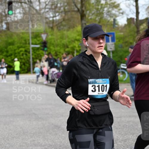 12.04.2026 - 45. Internationalen Wilhelmsburger Insellauf J. Mangold http://msf.ph/oto/9514192 12.04.2026 13:11:06 Ziel 5768, 3243, 4916, 5161, 3211, 5584, 4770, 5246, 2926, 2927, 5195, 4692, 5417, 5199, 2889, 2714, 4216, 4895, 3932, 2114, 2519, 2113, 2076, 4106, 3247, 5180, 3101, 3101, 3734, 4796, 2461, 4810, 3994, 4558, 3573, 4427, 2844, 3115, 4726, 4051, 2827, 2825, 4985, 4193, 3643, 5525, 5403, 2084, 5772, 3733 meine-sportfotos.de