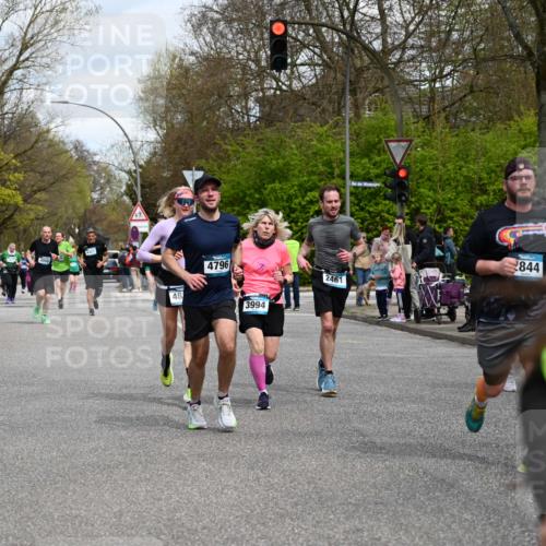 12.04.2026 - 45. Internationalen Wilhelmsburger Insellauf J. Mangold http://msf.ph/oto/9514215 12.04.2026 13:11:12 Ziel 2926, 2927, 5195, 4692, 5417, 5199, 2889, 2714, 4216, 4895, 3932, 2114, 2519, 2113, 2076, 4106, 3247, 5180, 3101, 3734, 4796, 2461, 4810, 3994, 4558, 3573, 4427, 2844, 3115, 4726, 4051, 2827, 2825, 4985, 4193, 4193, 3643, 5525, 5403, 2084, 5772, 3733, 4730, 3969, 3055, 4664, 2396, 3079 meine-sportfotos.de