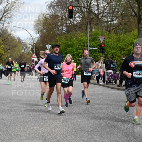 12.04.2026 - 45. Internationalen Wilhelmsburger Insellauf J. Mangold http://msf.ph/oto/9514216 12.04.2026 13:11:12 Ziel 2926, 2927, 5195, 4692, 5417, 5199, 2889, 2714, 4216, 4895, 3932, 2114, 2519, 2113, 2076, 4106, 3247, 5180, 3101, 3734, 4796, 2461, 4810, 3994, 4558, 3573, 4427, 2844, 3115, 4726, 4051, 2827, 2825, 4985, 4193, 4193, 3643, 5525, 5403, 2084, 5772, 3733, 4730, 3969, 3055, 4664, 2396, 3079 meine-sportfotos.de