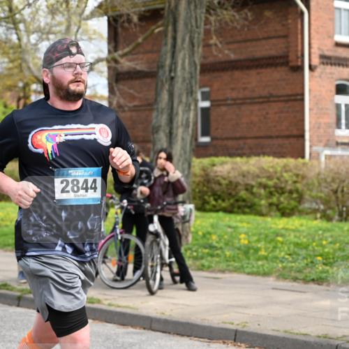 12.04.2026 - 45. Internationalen Wilhelmsburger Insellauf J. Mangold http://msf.ph/oto/9514233 12.04.2026 13:11:13 Ziel 2926, 2927, 5195, 4692, 5417, 5199, 2889, 2714, 4216, 4895, 3932, 2114, 2519, 2113, 2076, 4106, 3247, 5180, 3101, 3734, 4796, 2461, 4810, 2461, 4810, 3994, 4558, 3573, 4427, 2844, 3115, 4726, 4051, 2827, 2825, 4985, 4193, 3643, 5525, 5403, 3643, 5525, 5403, 2084, 5772, 3733, 4730, 3969, 3055, 4664, 2396, 3079, 3138 meine-sportfotos.de