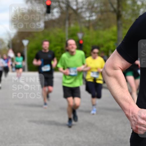 12.04.2026 - 45. Internationalen Wilhelmsburger Insellauf J. Mangold http://msf.ph/oto/9514258 12.04.2026 13:11:21 Ziel 4895, 3932, 2114, 2519, 2113, 2076, 4106, 3247, 5180, 3101, 3734, 4796, 2461, 4810, 3994, 4558, 3573, 4427, 2844, 3115, 4726, 4051, 2827, 2825, 4985, 4193, 3643, 5525, 5403, 2084, 5772, 3733, 4730, 3969, 3055, 4664, 2396, 3079, 3138, 5402, 2136, 4683, 5640, 4480, 4987, 2445 meine-sportfotos.de