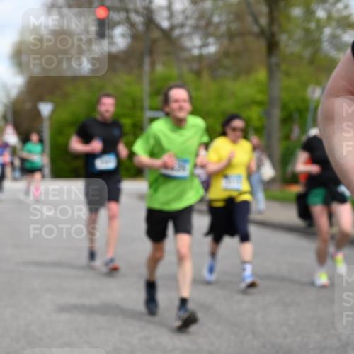 12.04.2026 - 45. Internationalen Wilhelmsburger Insellauf J. Mangold http://msf.ph/oto/9514260 12.04.2026 13:11:22 Ziel 3932, 2114, 2519, 2113, 2076, 4106, 3247, 5180, 3101, 3734, 4796, 2461, 4810, 3994, 4558, 3573, 4427, 2844, 3115, 4726, 4051, 2827, 2825, 4985, 4985, 4193, 3643, 5525, 5403, 2084, 5772, 3733, 4730, 3969, 3055, 4664, 2396, 3079, 3138, 5402, 2136, 4683, 5640, 4480, 4987, 2445, 4930 meine-sportfotos.de
