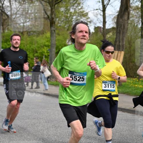 12.04.2026 - 45. Internationalen Wilhelmsburger Insellauf J. Mangold http://msf.ph/oto/9514268 12.04.2026 13:11:23 Ziel 2113, 2076, 4106, 3247, 5180, 3101, 3734, 4796, 2461, 4810, 3994, 4558, 3573, 4427, 2844, 3115, 4726, 4051, 2827, 2825, 4985, 4193, 3643, 5525, 5403, 2084, 5772, 3733, 4730, 3969, 3055, 4664, 2396, 3079, 2396, 3079, 3138, 5402, 2136, 4683, 5640, 4480, 4987, 2445, 4930, 2024 meine-sportfotos.de