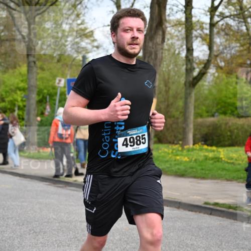 12.04.2026 - 45. Internationalen Wilhelmsburger Insellauf J. Mangold http://msf.ph/oto/9514278 12.04.2026 13:11:24 Ziel 2076, 4106, 3247, 5180, 3101, 3734, 4796, 2461, 4810, 3994, 4558, 3573, 4427, 2844, 3115, 4726, 4051, 2827, 2825, 4985, 4193, 4193, 3643, 5525, 5403, 2084, 5772, 3733, 4730, 3969, 3055, 4664, 2396, 3079, 3138, 5402, 2136, 4683, 5640, 4480, 4987, 2445, 4930, 2024 meine-sportfotos.de