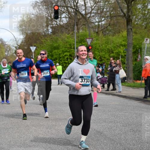 12.04.2026 - 45. Internationalen Wilhelmsburger Insellauf J. Mangold http://msf.ph/oto/9514293 12.04.2026 13:11:26 Ziel 2076, 4106, 3247, 5180, 3101, 3734, 4796, 2461, 4810, 3994, 4558, 3573, 4427, 2844, 3115, 4726, 4051, 2827, 2825, 4985, 4193, 3643, 5525, 5403, 2084, 5772, 2084, 5772, 3733, 4730, 3969, 3055, 4664, 2396, 3079, 3138, 5402, 5402, 2136, 4683, 5640, 4480, 4987, 2445, 4930, 2024, 4328 meine-sportfotos.de