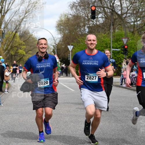 12.04.2026 - 45. Internationalen Wilhelmsburger Insellauf J. Mangold http://msf.ph/oto/9514306 12.04.2026 13:11:27 Ziel 2076, 4106, 3247, 5180, 3101, 3734, 4796, 2461, 4810, 3994, 4558, 3573, 4427, 2844, 3115, 4726, 4051, 2827, 2825, 4985, 4193, 3643, 5525, 5403, 2084, 5772, 3733, 3733, 4730, 3969, 3055, 4664, 2396, 3079, 3138, 5402, 2136, 2136, 4683, 5640, 4480, 4987, 2445, 4930, 2024, 4328, 4276, 5031 meine-sportfotos.de