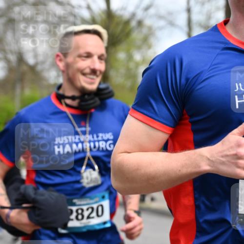 12.04.2026 - 45. Internationalen Wilhelmsburger Insellauf J. Mangold http://msf.ph/oto/9514321 12.04.2026 13:11:29 Ziel 5180, 3101, 3734, 4796, 2461, 4810, 3994, 4558, 3573, 4427, 2844, 3115, 4726, 4051, 2827, 2825, 4985, 4193, 3643, 5525, 5403, 2084, 5772, 3733, 4730, 3969, 3055, 4664, 2396, 3079, 3138, 5402, 2136, 4683, 5640, 4480, 4987, 2445, 4930, 2024, 4328, 4276, 5031, 4532, 2742 meine-sportfotos.de