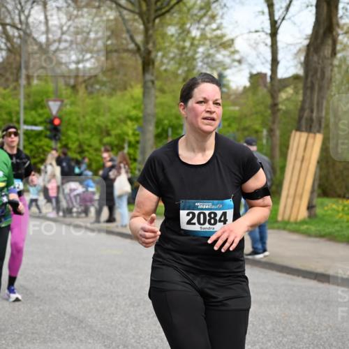 12.04.2026 - 45. Internationalen Wilhelmsburger Insellauf J. Mangold http://msf.ph/oto/9514333 12.04.2026 13:11:31 Ziel 3101, 3734, 4796, 2461, 4810, 3994, 4558, 3573, 4427, 2844, 3115, 4726, 4051, 2827, 2825, 4985, 4193, 3643, 5525, 5403, 2084, 5772, 3733, 4730, 3969, 4730, 3969, 3055, 4664, 2396, 3079, 3138, 5402, 2136, 4683, 5640, 4480, 4480, 4987, 2445, 4930, 2024, 4328, 4276, 5031, 4532, 2742 meine-sportfotos.de
