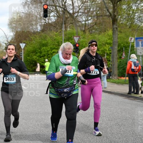 12.04.2026 - 45. Internationalen Wilhelmsburger Insellauf J. Mangold http://msf.ph/oto/9514337 12.04.2026 13:11:31 Ziel 3101, 3734, 4796, 2461, 4810, 3994, 4558, 3573, 4427, 2844, 3115, 4726, 4051, 2827, 2825, 4985, 4193, 3643, 5525, 5403, 2084, 5772, 3733, 4730, 3969, 4730, 3969, 3055, 4664, 2396, 3079, 3138, 5402, 2136, 4683, 5640, 4480, 4480, 4987, 2445, 4930, 2024, 4328, 4276, 5031, 4532, 2742 meine-sportfotos.de