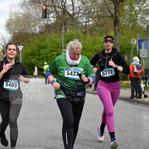 12.04.2026 - 45. Internationalen Wilhelmsburger Insellauf J. Mangold http://msf.ph/oto/9514340 12.04.2026 13:11:31 Ziel 3101, 3734, 4796, 2461, 4810, 3994, 4558, 3573, 4427, 2844, 3115, 4726, 4051, 2827, 2825, 4985, 4193, 3643, 5525, 5403, 2084, 5772, 3733, 4730, 3969, 4730, 3969, 3055, 4664, 2396, 3079, 3138, 5402, 2136, 4683, 5640, 4480, 4480, 4987, 2445, 4930, 2024, 4328, 4276, 5031, 4532, 2742 meine-sportfotos.de