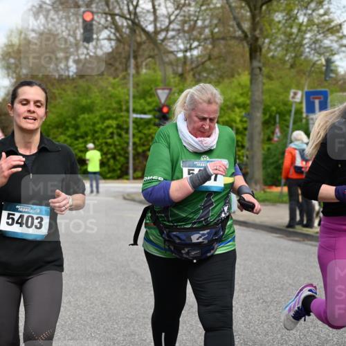 12.04.2026 - 45. Internationalen Wilhelmsburger Insellauf J. Mangold http://msf.ph/oto/9514346 12.04.2026 13:11:32 Ziel 3734, 4796, 2461, 4810, 3994, 4558, 3573, 4427, 2844, 3115, 4726, 4051, 2827, 2825, 4985, 4193, 3643, 5525, 5403, 2084, 5772, 3733, 4730, 3969, 3055, 4664, 3055, 4664, 2396, 3079, 3138, 5402, 2136, 4683, 5640, 4480, 4987, 2445, 4930, 2024, 4328, 4276, 5031, 4532, 2742, 5437 meine-sportfotos.de
