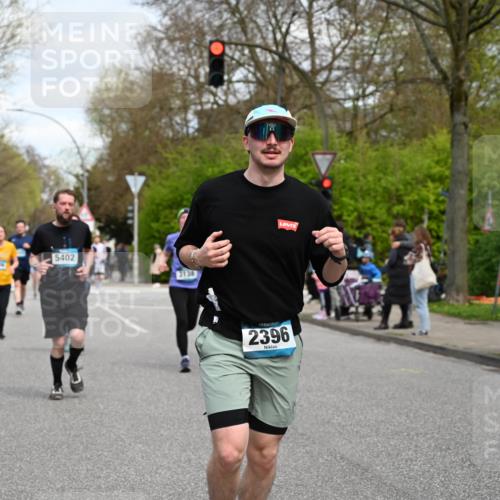 12.04.2026 - 45. Internationalen Wilhelmsburger Insellauf J. Mangold http://msf.ph/oto/9514367 12.04.2026 13:11:35 Ziel 4796, 2461, 4810, 3994, 4558, 3573, 4427, 2844, 3115, 4726, 4051, 2827, 2825, 4985, 4193, 3643, 5525, 5403, 2084, 5772, 3733, 4730, 3969, 3055, 4664, 2396, 3079, 2396, 3079, 3138, 5402, 2136, 4683, 5640, 4480, 4987, 2445, 4930, 2024, 2024, 4328, 4276, 5031, 4532, 2742, 5437 meine-sportfotos.de