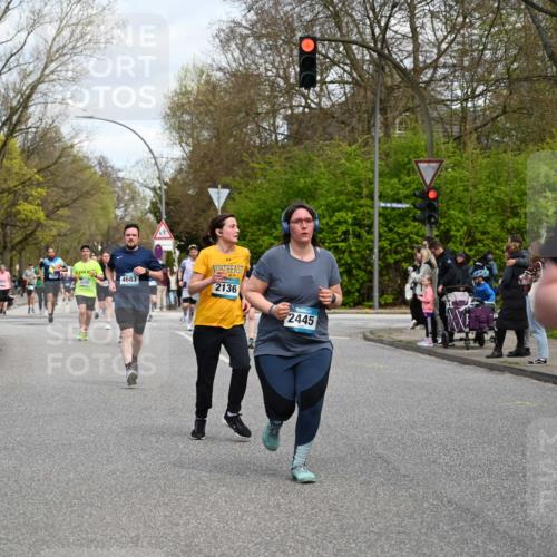 12.04.2026 - 45. Internationalen Wilhelmsburger Insellauf J. Mangold http://msf.ph/oto/9514389 12.04.2026 13:11:38 Ziel 2461, 4810, 3994, 4558, 3573, 4427, 2844, 3115, 4726, 4051, 2827, 2825, 4985, 4193, 3643, 5525, 5403, 2084, 5772, 3733, 4730, 3969, 3055, 4664, 2396, 3079, 3138, 5402, 5402, 2136, 4683, 5640, 4480, 4987, 2445, 4930, 2024, 4328, 4276, 5031, 4532, 2742, 5437, 4847, 4846 meine-sportfotos.de