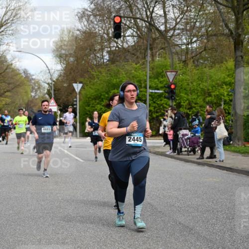 12.04.2026 - 45. Internationalen Wilhelmsburger Insellauf J. Mangold http://msf.ph/oto/9514395 12.04.2026 13:11:38 Ziel 2461, 4810, 3994, 4558, 3573, 4427, 2844, 3115, 4726, 4051, 2827, 2825, 4985, 4193, 3643, 5525, 5403, 2084, 5772, 3733, 4730, 3969, 3055, 4664, 2396, 3079, 3138, 5402, 5402, 2136, 4683, 5640, 4480, 4987, 2445, 4930, 2024, 4328, 4276, 5031, 4532, 2742, 5437, 4847, 4846 meine-sportfotos.de