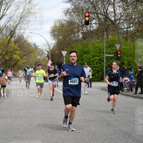 12.04.2026 - 45. Internationalen Wilhelmsburger Insellauf J. Mangold http://msf.ph/oto/9514411 12.04.2026 13:11:41 Ziel 3573, 4427, 2844, 3115, 4726, 4051, 2827, 2825, 4985, 4193, 3643, 5525, 5403, 2084, 5772, 3733, 4730, 3969, 3055, 4664, 2396, 3079, 3138, 5402, 2136, 4683, 5640, 4480, 4987, 2445, 4930, 2024, 4328, 4276, 5031, 4532, 2742, 5437, 4847, 4846, 4850 meine-sportfotos.de