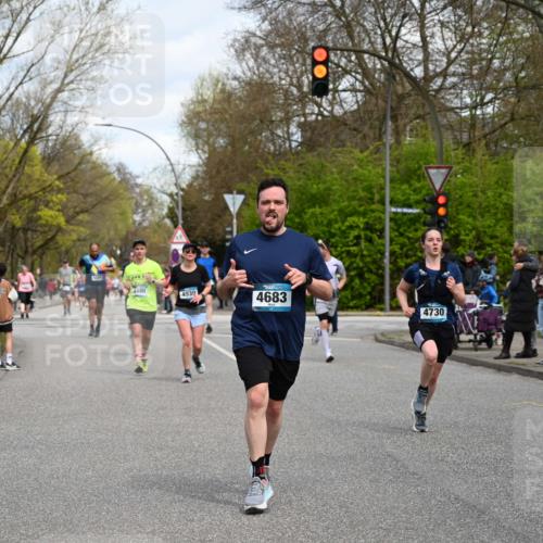 12.04.2026 - 45. Internationalen Wilhelmsburger Insellauf J. Mangold http://msf.ph/oto/9514412 12.04.2026 13:11:41 Ziel 3573, 4427, 2844, 3115, 4726, 4051, 2827, 2825, 4985, 4193, 3643, 5525, 5403, 2084, 5772, 3733, 4730, 3969, 3055, 4664, 2396, 3079, 3138, 5402, 2136, 4683, 5640, 4480, 4987, 2445, 4930, 2024, 4328, 4276, 5031, 4532, 2742, 5437, 4847, 4846, 4850 meine-sportfotos.de