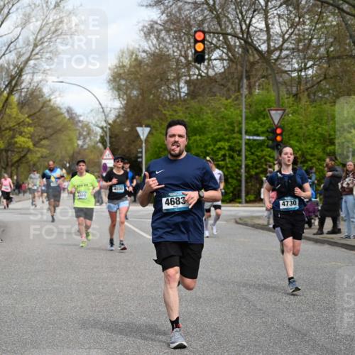 12.04.2026 - 45. Internationalen Wilhelmsburger Insellauf J. Mangold http://msf.ph/oto/9514414 12.04.2026 13:11:41 Ziel 3573, 4427, 2844, 3115, 4726, 4051, 2827, 2825, 4985, 4193, 3643, 5525, 5403, 2084, 5772, 3733, 4730, 3969, 3055, 4664, 2396, 3079, 3138, 5402, 2136, 4683, 5640, 4480, 4987, 2445, 4930, 2024, 4328, 4276, 5031, 4532, 2742, 5437, 4847, 4846, 4850 meine-sportfotos.de