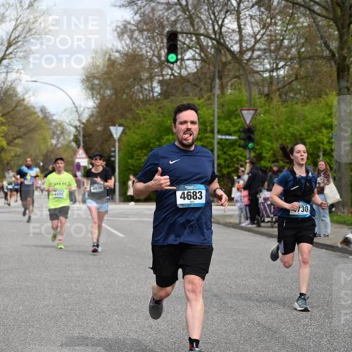 12.04.2026 - 45. Internationalen Wilhelmsburger Insellauf J. Mangold http://msf.ph/oto/9514418 12.04.2026 13:11:41 Ziel 3573, 4427, 2844, 3115, 4726, 4051, 2827, 2825, 4985, 4193, 3643, 5525, 5403, 2084, 5772, 3733, 4730, 3969, 3055, 4664, 2396, 3079, 3138, 5402, 2136, 4683, 5640, 4480, 4987, 2445, 4930, 2024, 4328, 4276, 5031, 4532, 2742, 5437, 4847, 4846, 4850 meine-sportfotos.de