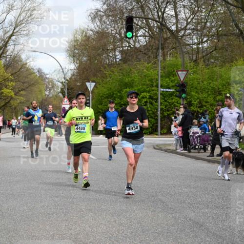 12.04.2026 - 45. Internationalen Wilhelmsburger Insellauf J. Mangold http://msf.ph/oto/9514430 12.04.2026 13:11:43 Ziel 3115, 4726, 4051, 2827, 2825, 4985, 4193, 3643, 5525, 5403, 2084, 5772, 3733, 4730, 3969, 3055, 4664, 2396, 3079, 3138, 5402, 2136, 4683, 5640, 4480, 4480, 4987, 2445, 4930, 2024, 4328, 4276, 5031, 4532, 2742, 5437, 4847, 4846, 4850, 4550 meine-sportfotos.de