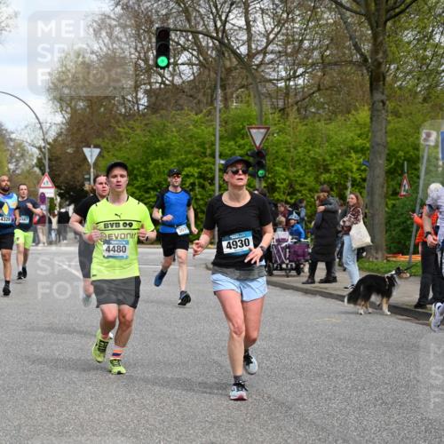 12.04.2026 - 45. Internationalen Wilhelmsburger Insellauf J. Mangold http://msf.ph/oto/9514440 12.04.2026 13:11:44 Ziel 3115, 4726, 4051, 2827, 2825, 4985, 4193, 3643, 5525, 5403, 2084, 5772, 3733, 4730, 3969, 3055, 4664, 2396, 3079, 3138, 5402, 2136, 4683, 5640, 4480, 4987, 2445, 4930, 2024, 4328, 4276, 5031, 4532, 2742, 5437, 5437, 4847, 4846, 4850, 4550 meine-sportfotos.de