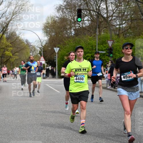 12.04.2026 - 45. Internationalen Wilhelmsburger Insellauf J. Mangold http://msf.ph/oto/9514442 12.04.2026 13:11:45 Ziel 2827, 2825, 4985, 4193, 3643, 5525, 5403, 2084, 5772, 3733, 4730, 3969, 3055, 4664, 2396, 3079, 3138, 5402, 2136, 4683, 5640, 4480, 4987, 2445, 4987, 2445, 4930, 2024, 4328, 4276, 5031, 4532, 2742, 5437, 4847, 4846, 4850, 4550, 3914 meine-sportfotos.de