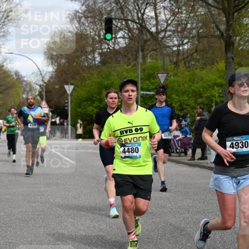 12.04.2026 - 45. Internationalen Wilhelmsburger Insellauf J. Mangold http://msf.ph/oto/9514447 12.04.2026 13:11:45 Ziel 2827, 2825, 4985, 4193, 3643, 5525, 5403, 2084, 5772, 3733, 4730, 3969, 3055, 4664, 2396, 3079, 3138, 5402, 2136, 4683, 5640, 4480, 4987, 2445, 4987, 2445, 4930, 2024, 4328, 4276, 5031, 4532, 2742, 5437, 4847, 4846, 4850, 4550, 3914 meine-sportfotos.de