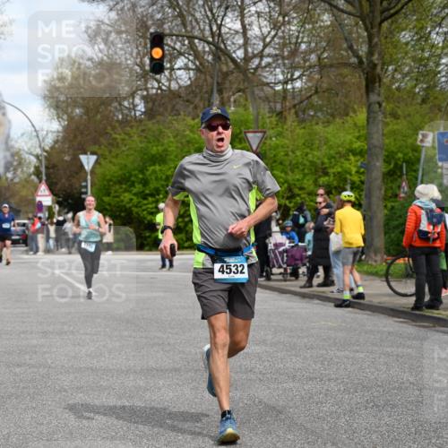 12.04.2026 - 45. Internationalen Wilhelmsburger Insellauf J. Mangold http://msf.ph/oto/9514480 12.04.2026 13:11:55 Ziel 4730, 3969, 3055, 4664, 2396, 3079, 3138, 5402, 2136, 4683, 5640, 4480, 4987, 2445, 4930, 2024, 4328, 4276, 5031, 4532, 2742, 5437, 4847, 4846, 4850, 4550, 4550, 3914, 2545, 3352, 3348 meine-sportfotos.de