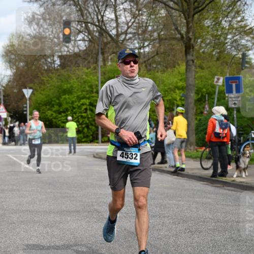 12.04.2026 - 45. Internationalen Wilhelmsburger Insellauf J. Mangold http://msf.ph/oto/9514484 12.04.2026 13:11:55 Ziel 4730, 3969, 3055, 4664, 2396, 3079, 3138, 5402, 2136, 4683, 5640, 4480, 4987, 2445, 4930, 2024, 4328, 4276, 5031, 4532, 2742, 5437, 4847, 4846, 4850, 4550, 4550, 3914, 2545, 3352, 3348 meine-sportfotos.de