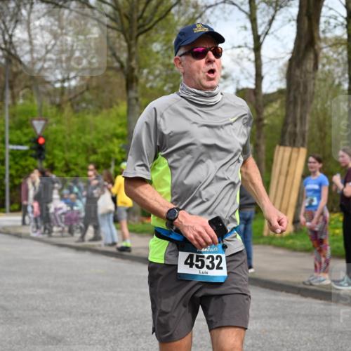 12.04.2026 - 45. Internationalen Wilhelmsburger Insellauf J. Mangold http://msf.ph/oto/9514493 12.04.2026 13:11:56 Ziel 4730, 3969, 3055, 4664, 2396, 3079, 3138, 5402, 2136, 4683, 5640, 4480, 4987, 2445, 4930, 2024, 4328, 4276, 5031, 4532, 2742, 5437, 5437, 4847, 4846, 4850, 4550, 3914, 2545, 3352, 3348, 5750 meine-sportfotos.de