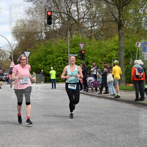 12.04.2026 - 45. Internationalen Wilhelmsburger Insellauf J. Mangold http://msf.ph/oto/9514499 12.04.2026 13:11:58 Ziel 2396, 3079, 3138, 5402, 2136, 4683, 5640, 4480, 4987, 2445, 4930, 2024, 4328, 4276, 5031, 4532, 2742, 5437, 4847, 4846, 4850, 4550, 3914, 2545, 3352, 3348, 5750, 5855, 2280 meine-sportfotos.de