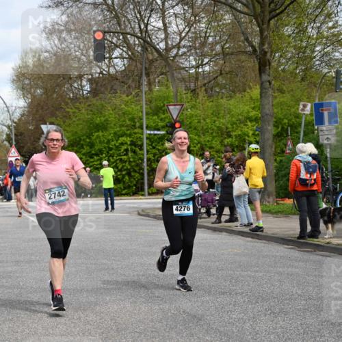 12.04.2026 - 45. Internationalen Wilhelmsburger Insellauf J. Mangold http://msf.ph/oto/9514503 12.04.2026 13:11:58 Ziel 2396, 3079, 3138, 5402, 2136, 4683, 5640, 4480, 4987, 2445, 4930, 2024, 4328, 4276, 5031, 4532, 2742, 5437, 4847, 4846, 4850, 4550, 3914, 2545, 3352, 3348, 5750, 5855, 2280 meine-sportfotos.de