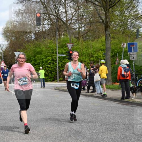 12.04.2026 - 45. Internationalen Wilhelmsburger Insellauf J. Mangold http://msf.ph/oto/9514504 12.04.2026 13:11:58 Ziel 2396, 3079, 3138, 5402, 2136, 4683, 5640, 4480, 4987, 2445, 4930, 2024, 4328, 4276, 5031, 4532, 2742, 5437, 4847, 4846, 4850, 4550, 3914, 2545, 3352, 3348, 5750, 5855, 2280 meine-sportfotos.de