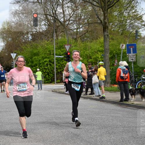 12.04.2026 - 45. Internationalen Wilhelmsburger Insellauf J. Mangold http://msf.ph/oto/9514505 12.04.2026 13:11:58 Ziel 2396, 3079, 3138, 5402, 2136, 4683, 5640, 4480, 4987, 2445, 4930, 2024, 4328, 4276, 5031, 4532, 2742, 5437, 4847, 4846, 4850, 4550, 3914, 2545, 3352, 3348, 5750, 5855, 2280 meine-sportfotos.de