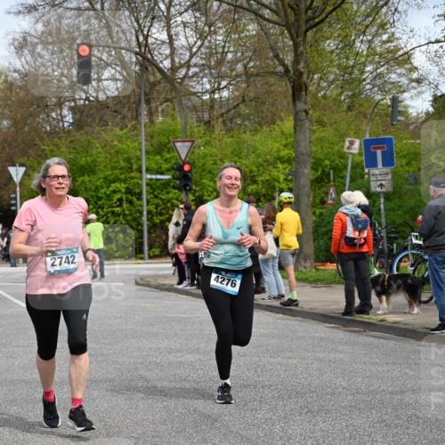 12.04.2026 - 45. Internationalen Wilhelmsburger Insellauf J. Mangold http://msf.ph/oto/9514507 12.04.2026 13:11:58 Ziel 2396, 3079, 3138, 5402, 2136, 4683, 5640, 4480, 4987, 2445, 4930, 2024, 4328, 4276, 5031, 4532, 2742, 5437, 4847, 4846, 4850, 4550, 3914, 2545, 3352, 3348, 5750, 5855, 2280 meine-sportfotos.de