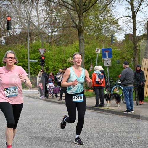 12.04.2026 - 45. Internationalen Wilhelmsburger Insellauf J. Mangold http://msf.ph/oto/9514511 12.04.2026 13:11:59 Ziel 2396, 3079, 3138, 5402, 2136, 4683, 5640, 4480, 4987, 2445, 4930, 2024, 4328, 4276, 5031, 4532, 2742, 5437, 4847, 4846, 4850, 4550, 3914, 2545, 3352, 2545, 3352, 3348, 5750, 5855, 2280 meine-sportfotos.de