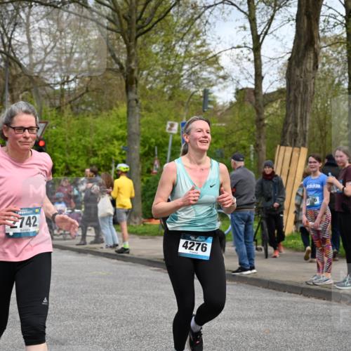 12.04.2026 - 45. Internationalen Wilhelmsburger Insellauf J. Mangold http://msf.ph/oto/9514516 12.04.2026 13:11:59 Ziel 2396, 3079, 3138, 5402, 2136, 4683, 5640, 4480, 4987, 2445, 4930, 2024, 4328, 4276, 5031, 4532, 2742, 5437, 4847, 4846, 4850, 4550, 3914, 2545, 3352, 2545, 3352, 3348, 5750, 5855, 2280 meine-sportfotos.de