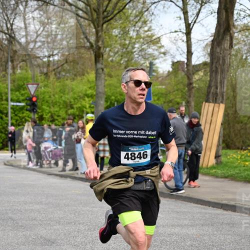 12.04.2026 - 45. Internationalen Wilhelmsburger Insellauf J. Mangold http://msf.ph/oto/9514545 12.04.2026 13:12:07 Ziel 5640, 4480, 4987, 2445, 4930, 2024, 4328, 4276, 5031, 4532, 2742, 5437, 4847, 4846, 4850, 4550, 4550, 3914, 2545, 3352, 3348, 5750, 5855, 2280, 3441, 5674, 4841, 2275, 4671, 4627, 4628 meine-sportfotos.de