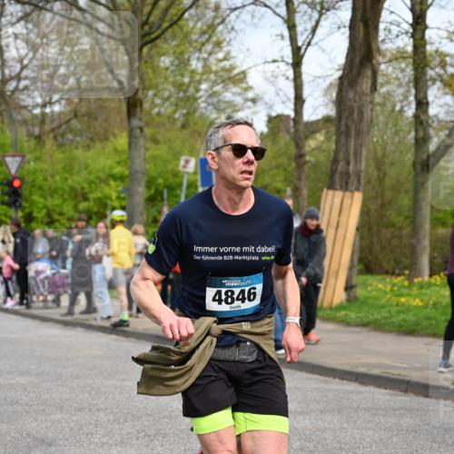 12.04.2026 - 45. Internationalen Wilhelmsburger Insellauf J. Mangold http://msf.ph/oto/9514546 12.04.2026 13:12:07 Ziel 5640, 4480, 4987, 2445, 4930, 2024, 4328, 4276, 5031, 4532, 2742, 5437, 4847, 4846, 4850, 4550, 4550, 3914, 2545, 3352, 3348, 5750, 5855, 2280, 3441, 5674, 4841, 2275, 4671, 4627, 4628 meine-sportfotos.de
